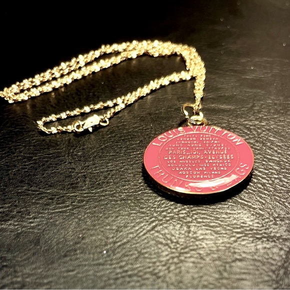 Auth Louis Vuitton vintage hot pink trunk charm up-cycled necklace - Picture 5 of 6